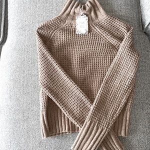 Pink Rose Beige Sweater | Womens M